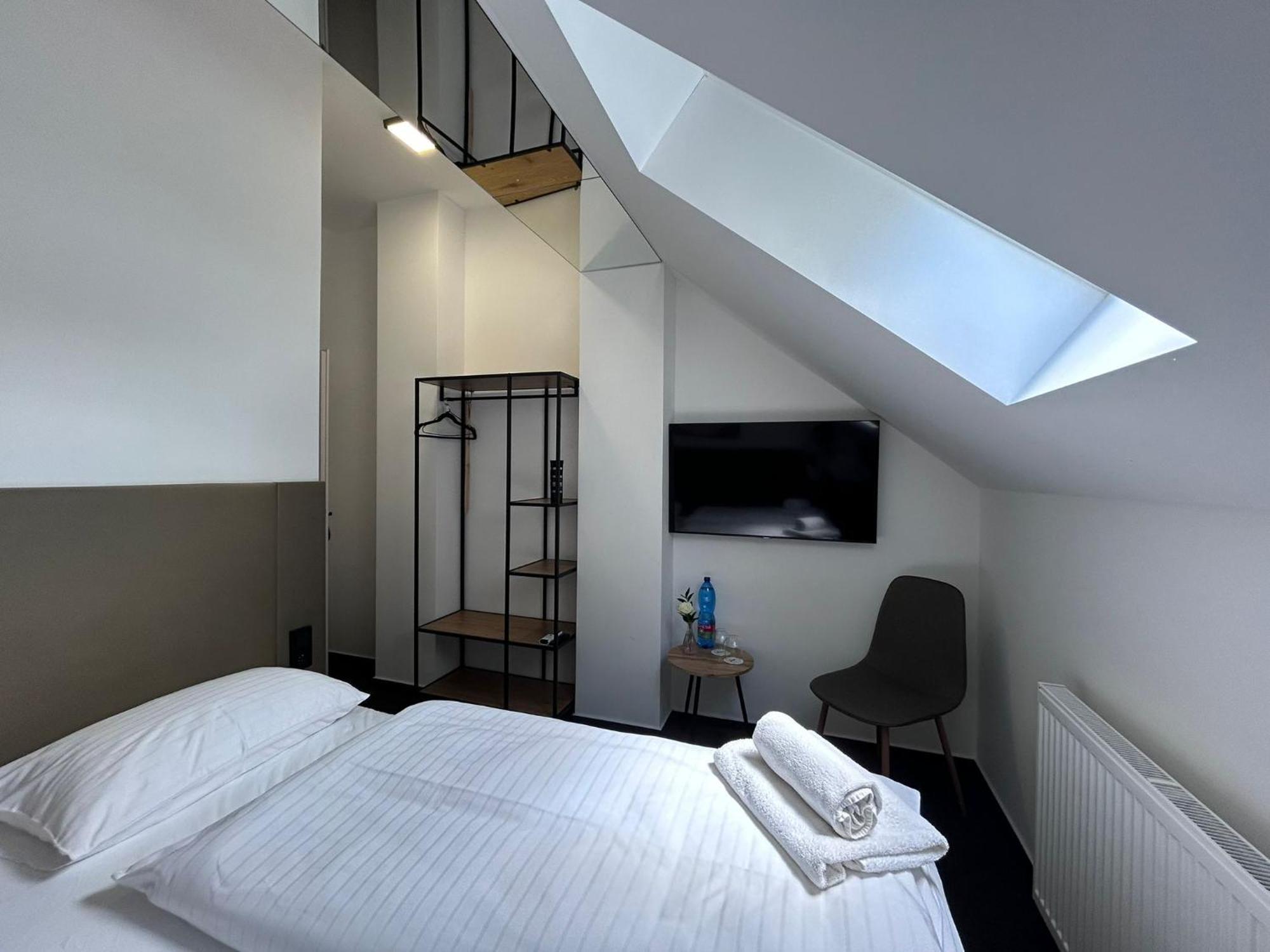 Golden Golem Hotel & Spa Prague Ngoại thất bức ảnh