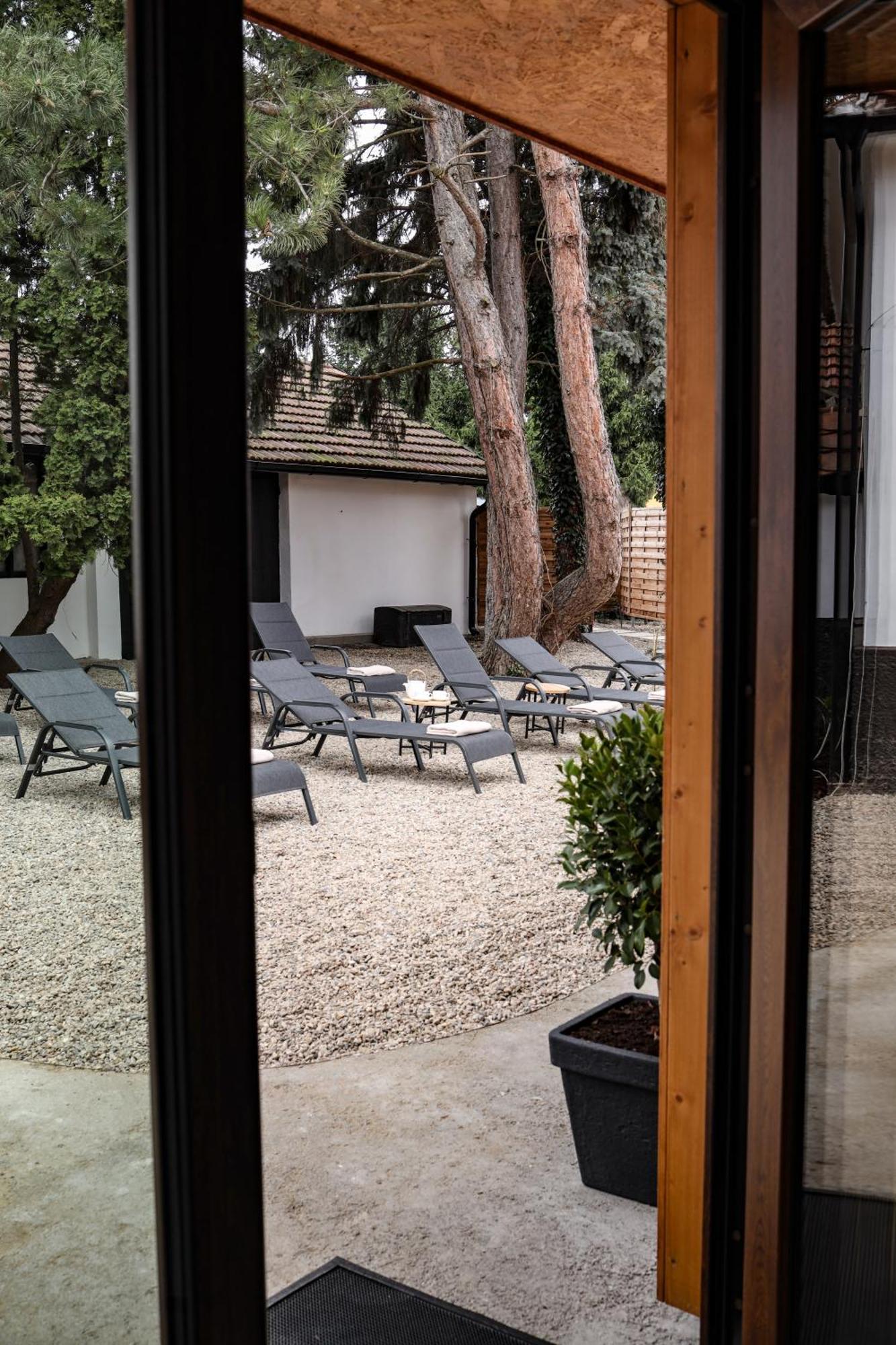 Golden Golem Hotel & Spa Prague Ngoại thất bức ảnh