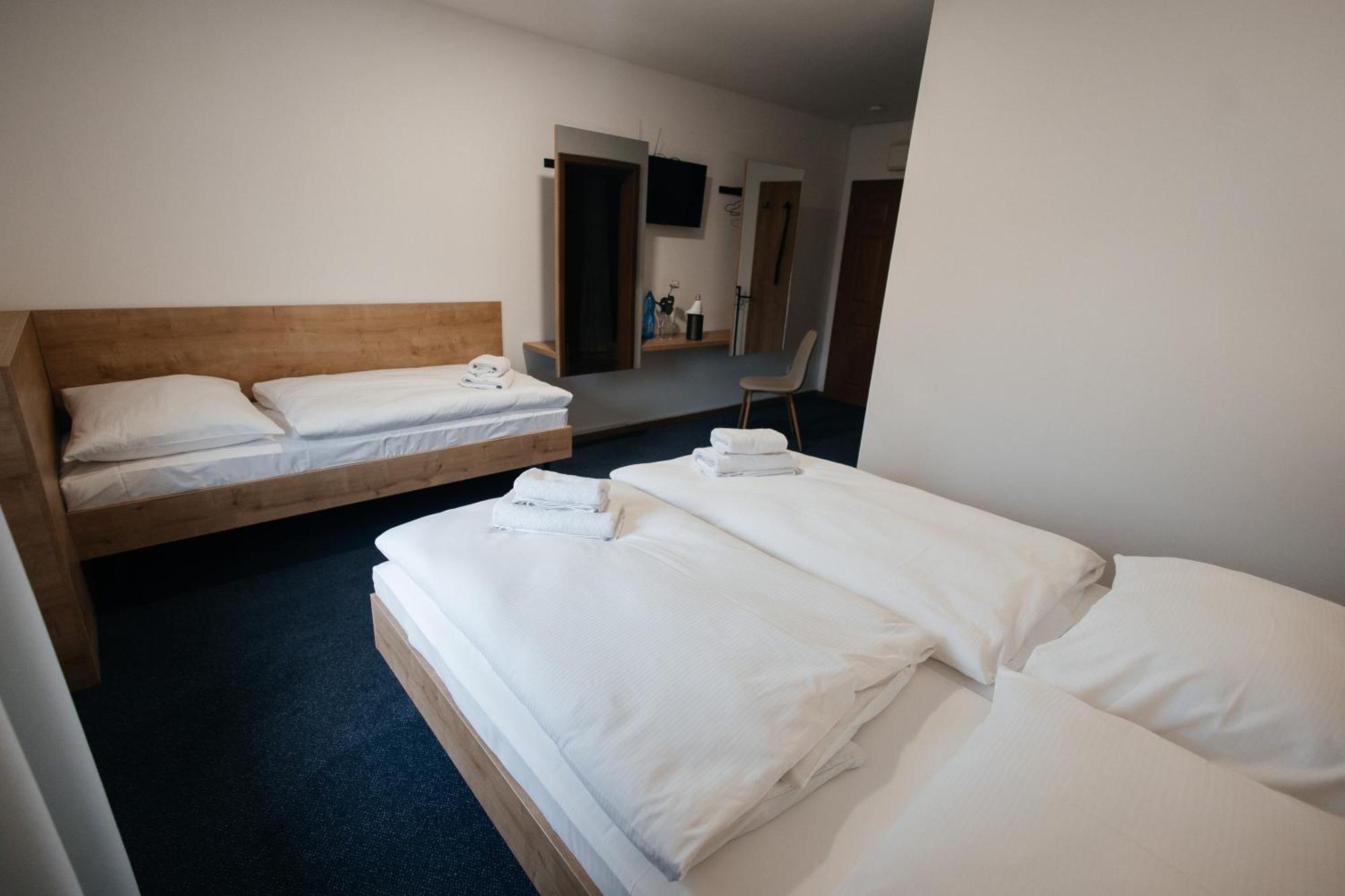 Golden Golem Hotel & Spa Prague Ngoại thất bức ảnh