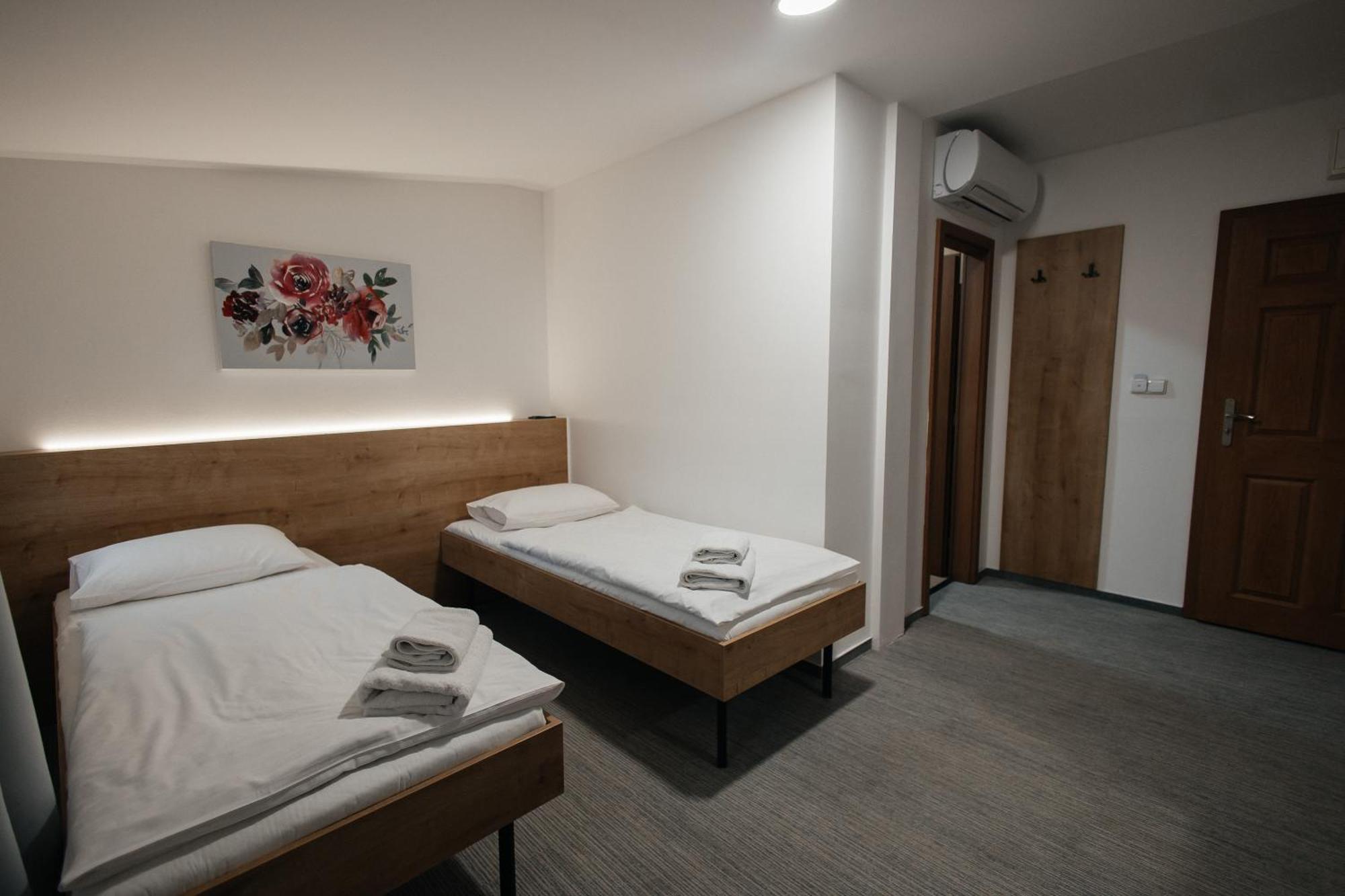 Golden Golem Hotel & Spa Prague Ngoại thất bức ảnh