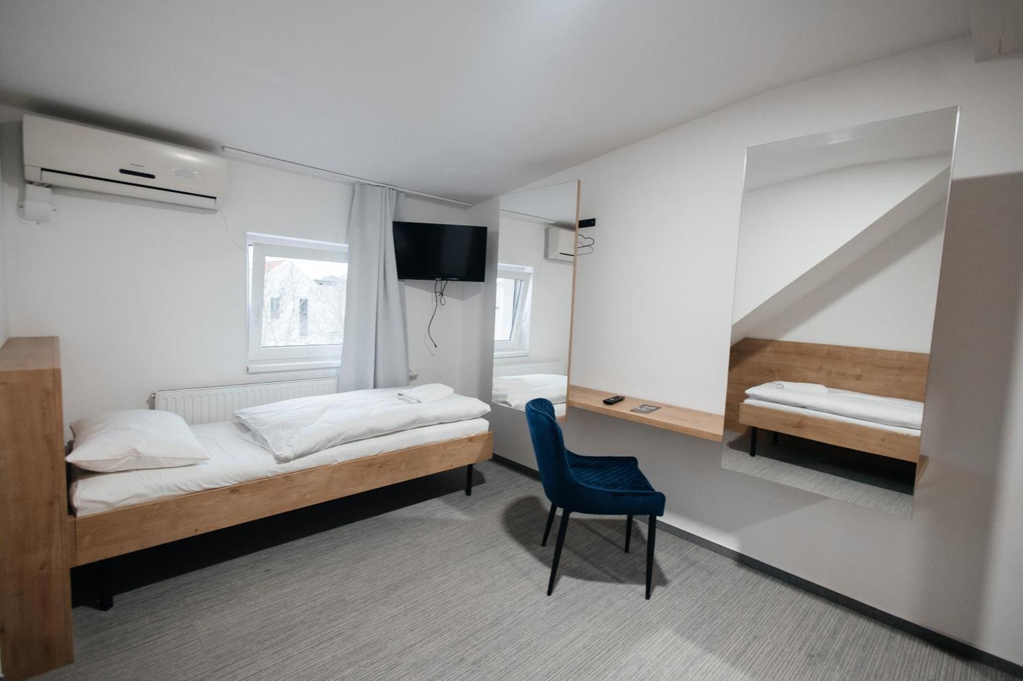 Golden Golem Hotel & Spa Prague Ngoại thất bức ảnh