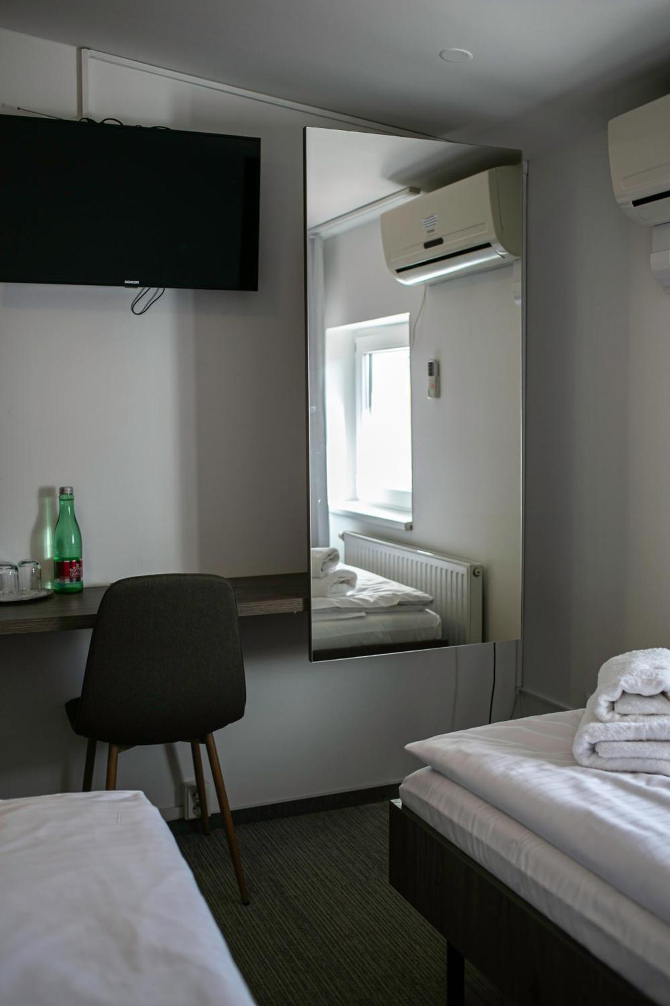 Golden Golem Hotel & Spa Prague Ngoại thất bức ảnh