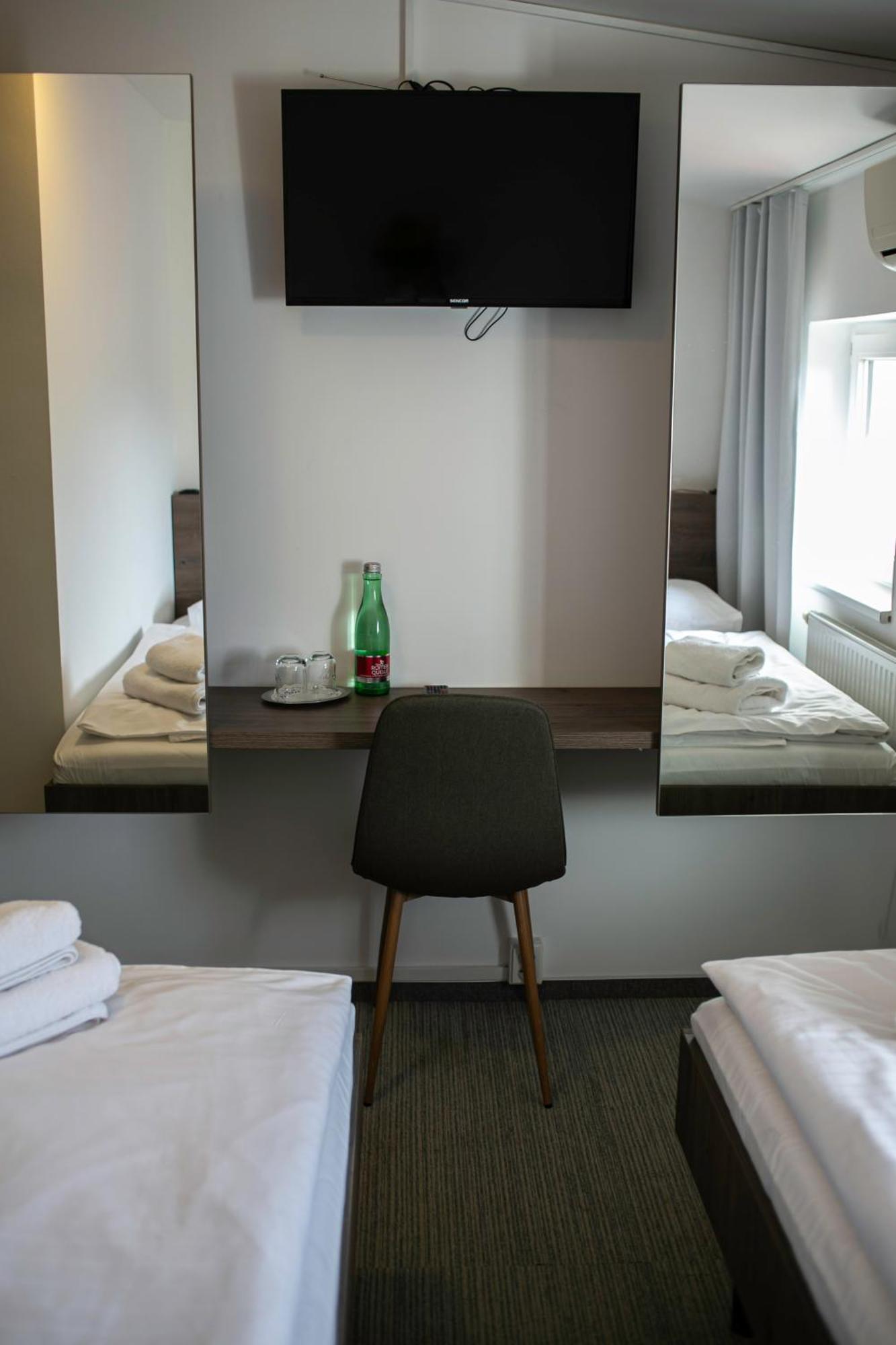 Golden Golem Hotel & Spa Prague Ngoại thất bức ảnh